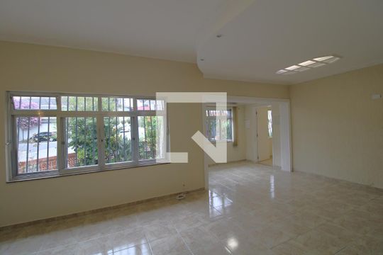 Sala 1 de casa para alugar com 2 quartos, 300m² em Vila Anhanguera, São Paulo