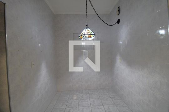 Cozinha de casa para alugar com 2 quartos, 300m² em Vila Anhanguera, São Paulo