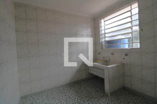 Lavanderia de casa para alugar com 2 quartos, 300m² em Vila Anhanguera, São Paulo