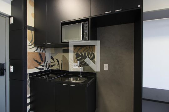 Cozinha de kitnet/studio para alugar com 1 quarto, 29m² em Cerqueira César, São Paulo