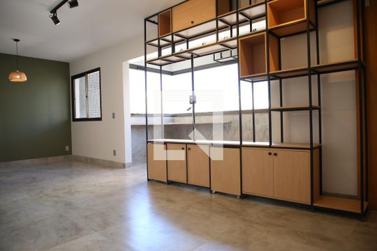Apartamento à venda com 4 quartos, 108m² em Setor Bueno, Goiânia