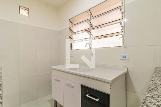 Sala/ cozinha  de kitnet/studio para alugar com 1 quarto, 33m² em Jardim Esmeralda, São Paulo