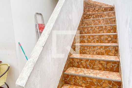 Escada de casa à venda com 4 quartos, 174m² em Centro, Santo André