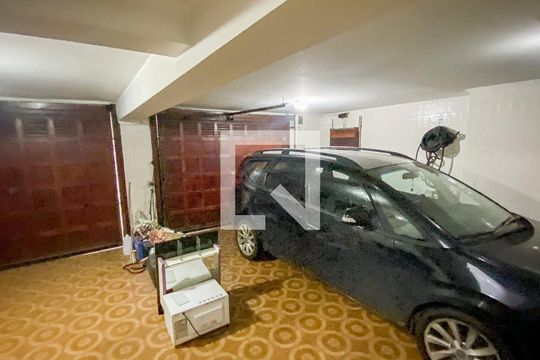 Garagem de casa à venda com 4 quartos, 174m² em Centro, Santo André
