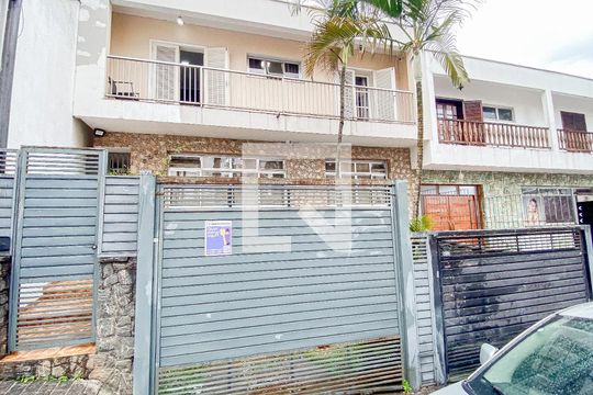 Fachada de casa à venda com 4 quartos, 174m² em Centro, Santo André