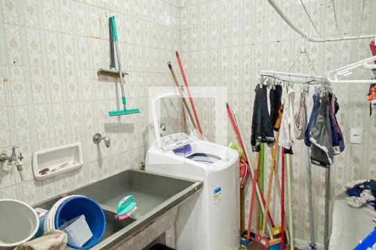 Área de Serviço de casa à venda com 4 quartos, 174m² em Centro, Santo André