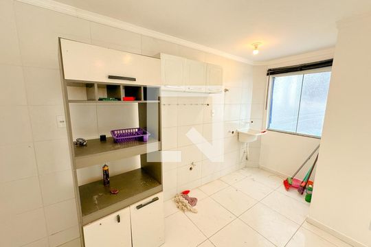 Cozinha de apartamento para alugar com 2 quartos, 55m² em Ingleses do Rio Vermelho, Florianópolis