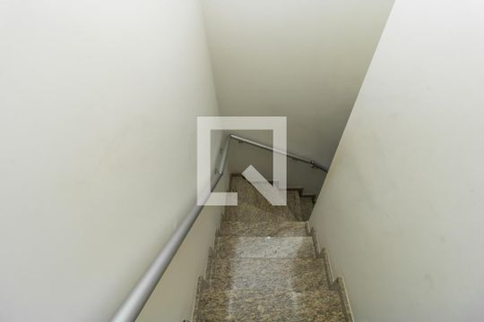 Escada de casa à venda com 3 quartos, 128m² em Cidade Patriarca, São Paulo