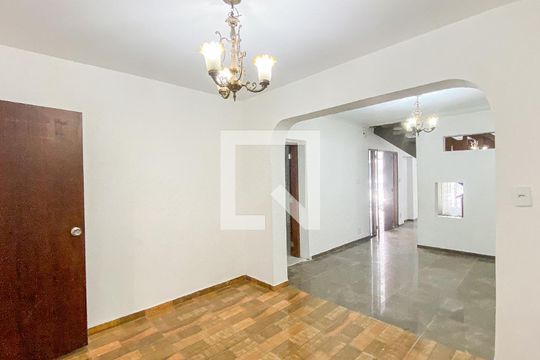 Sala de Estar de casa para alugar com 3 quartos, 400m² em Centro, Santo André