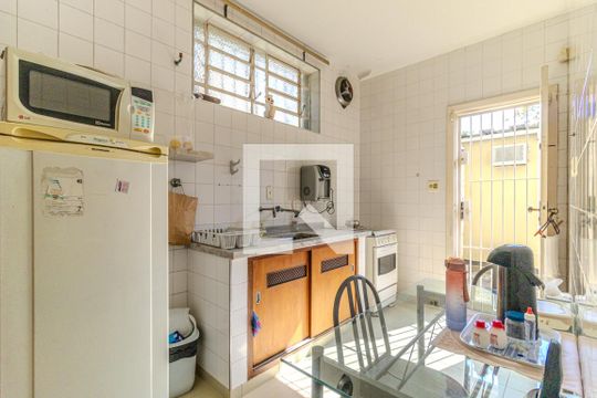 Cozinha de casa à venda com 7 quartos, 400m² em Higienópolis, São Paulo