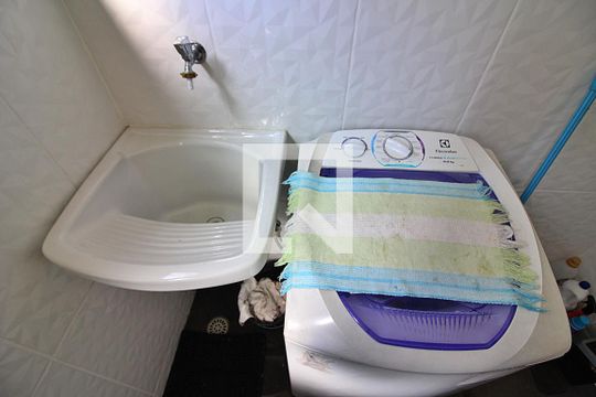 Cozinha e Área de Serviço de apartamento para alugar com 2 quartos, 53m² em Vila Industrial, São Bernardo do Campo