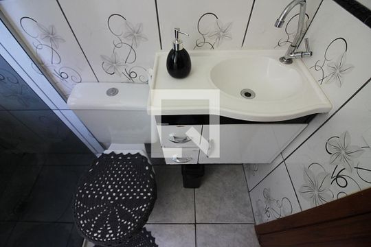 Banheiro Social de apartamento para alugar com 2 quartos, 53m² em Vila Industrial, São Bernardo do Campo