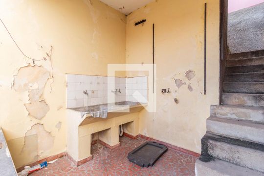 Área de serviço de casa à venda com 3 quartos, 130m² em Vila Osasco, Osasco