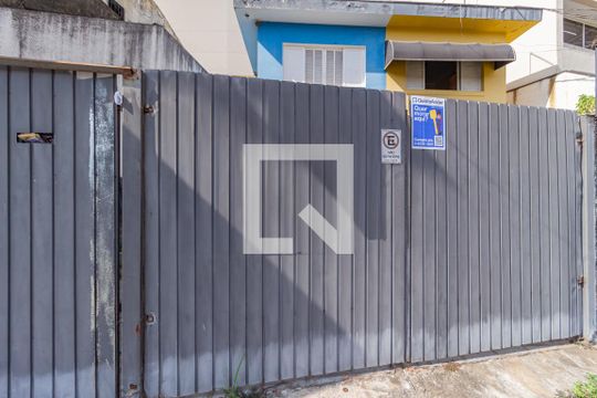 Fachada de casa à venda com 3 quartos, 130m² em Vila Osasco, Osasco