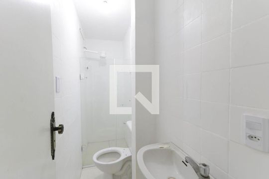 Banheiro de apartamento para alugar com 1 quarto, 40m² em Pilares, Rio de Janeiro