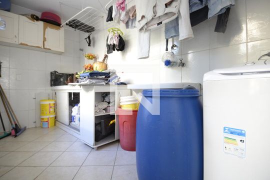 Área de Serviço de casa à venda com 4 quartos, 302m² em Jardim da Gloria, São Paulo