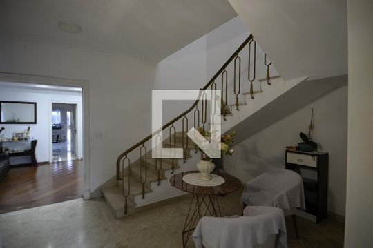 Hall de casa à venda com 4 quartos, 302m² em Jardim da Gloria, São Paulo