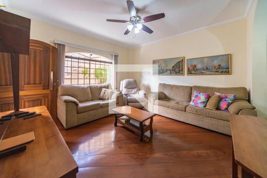 Sala de casa à venda com 4 quartos, 217m² em Silveira, Santo André