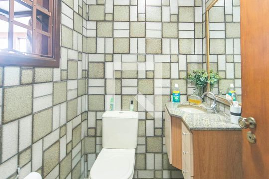 Banheiro 1 de casa à venda com 4 quartos, 217m² em Silveira, Santo André