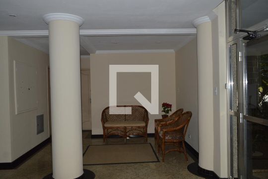 Hall de apartamento para alugar com 3 quartos, 132m² em Vila Mariana, São Paulo