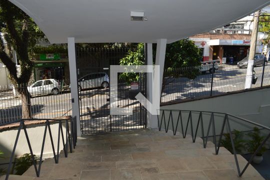 Entrada de apartamento para alugar com 3 quartos, 132m² em Vila Mariana, São Paulo