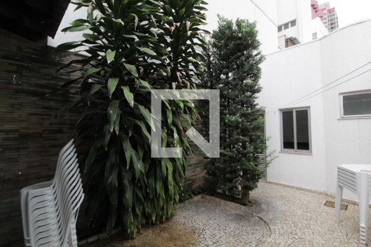 Quintal de casa para alugar com 3 quartos, 280m² em Centro, Uberlândia