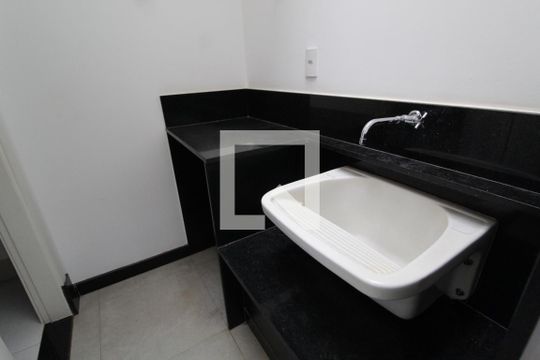 Cozinha e Área de Serviço de casa para alugar com 3 quartos, 280m² em Centro, Uberlândia