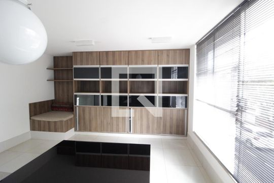 Escritório de casa para alugar com 3 quartos, 280m² em Centro, Uberlândia
