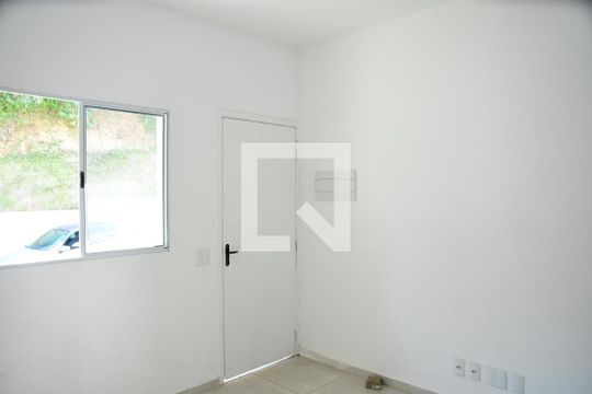 Sala de casa de condomínio para alugar com 2 quartos, 100m² em Bairro do Maranhão, Cotia