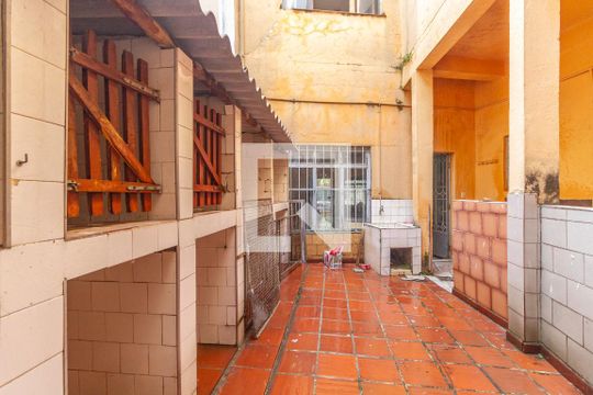Quintal de casa à venda com 3 quartos, 292m² em Pinheiros, São Paulo