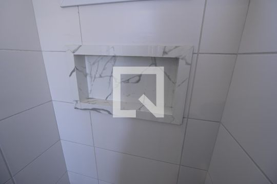 Banheiro 2 de apartamento para alugar com 2 quartos, 54m² em Parque Oeste Industrial, Goiânia