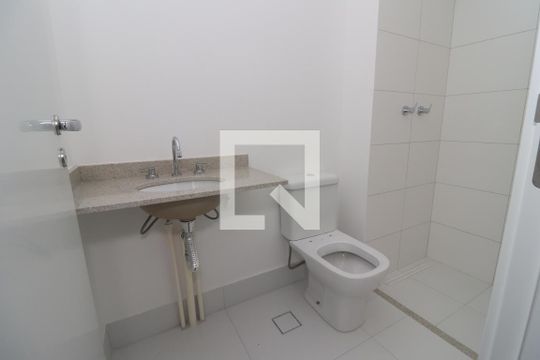 Banheiro da Suíte de apartamento à venda com 2 quartos, 67m² em Vila Azevedo, São Paulo