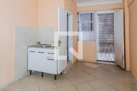 Cozinha de kitnet/studio à venda com 1 quarto, 18m² em Centro Histórico, Porto Alegre