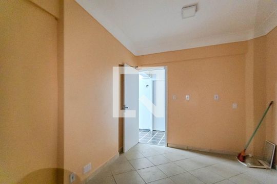 Sala/Quarto/Cozinha de kitnet/studio à venda com 1 quarto, 18m² em Centro Histórico, Porto Alegre