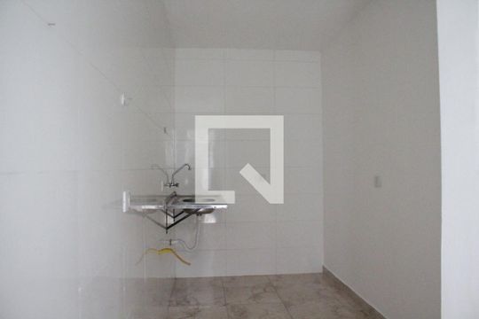 Cozinha de apartamento para alugar com 1 quarto, 28m² em Quarta Parada, São Paulo