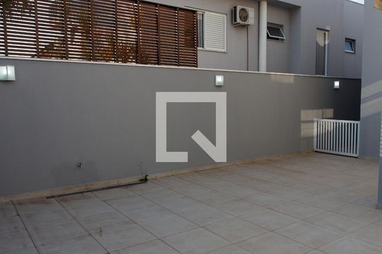 Quintal de casa de condomínio à venda com 3 quartos, 293m² em Engordadouro, Jundiaí