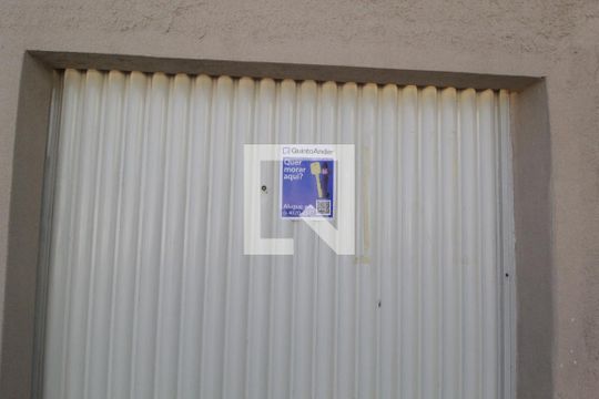 Plaquinha de casa para alugar com 3 quartos, 130m² em Tibery, Uberlândia