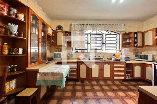 Cozinha de casa à venda com 3 quartos, 450m² em Parque Bandeirante, Santo André