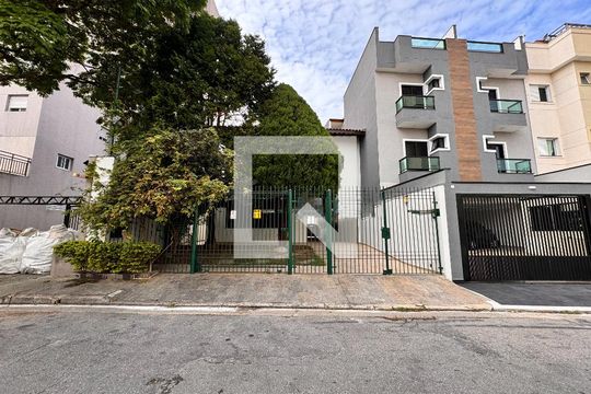 Fachada de casa à venda com 3 quartos, 450m² em Parque Bandeirante, Santo André