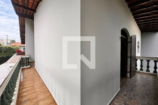 Varanda de casa à venda com 3 quartos, 450m² em Parque Bandeirante, Santo André
