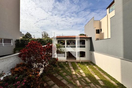 Vista suíte 1 de casa à venda com 3 quartos, 450m² em Parque Bandeirante, Santo André