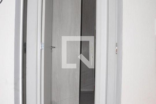 Corredor - Quartos de apartamento à venda com 2 quartos, 42m² em Vila Amália (zona Norte), São Paulo