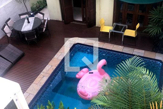 Casa à venda com 4 quartos, 259m² em Vila Mariana, São Paulo