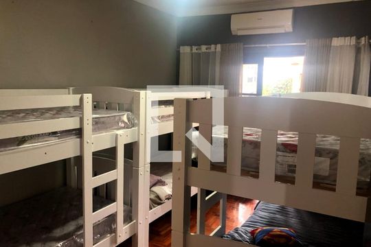 Casa à venda com 4 quartos, 259m² em Vila Mariana, São Paulo