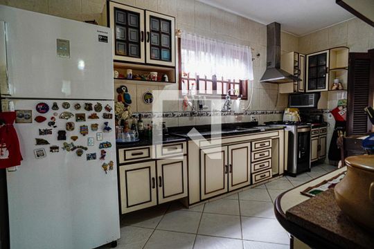 Cozinha de casa à venda com 3 quartos, 600m² em Vila Progresso, Niterói