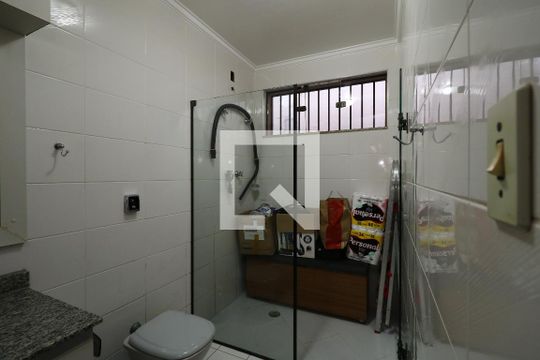 Banheiro da Suíte 1 de casa à venda com 4 quartos, 452m² em Vila Alzira, Santo André