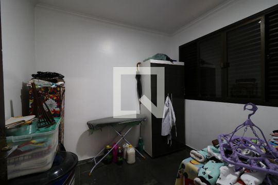 Quarto de Serviço de casa à venda com 4 quartos, 452m² em Vila Alzira, Santo André