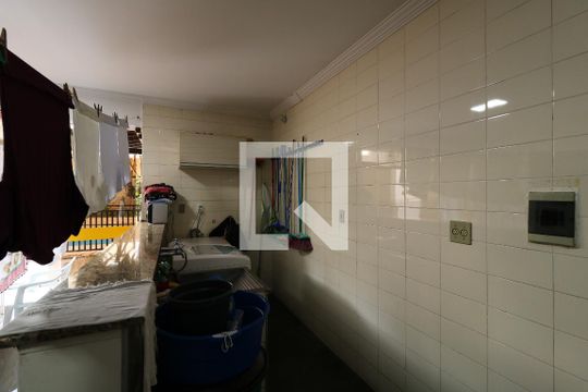 Área de Serviço de casa à venda com 4 quartos, 452m² em Vila Alzira, Santo André