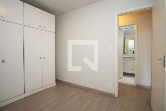 Quarto 2 de apartamento para alugar com 2 quartos, 72m² em Vila Nova Conceição, São Paulo