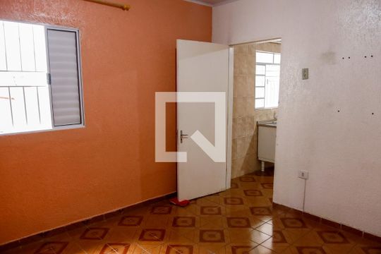 Casa para alugar com 1 quarto, 25m² em Jardim Roberto, Osasco